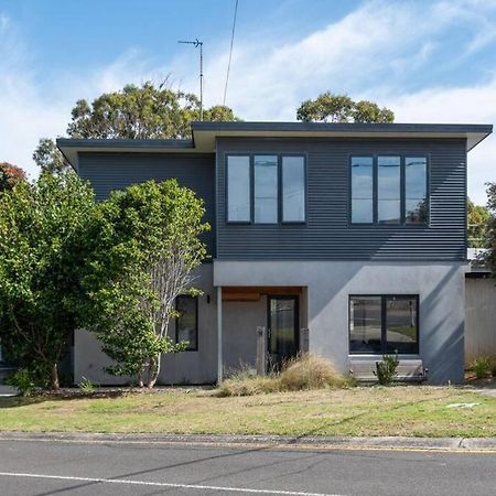 Вилла Flowering Gum House - Furry Friends Welcome Англси Экстерьер фото